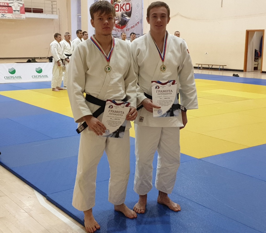 Penza judo wrestlers won golden medals at an interregional tournament