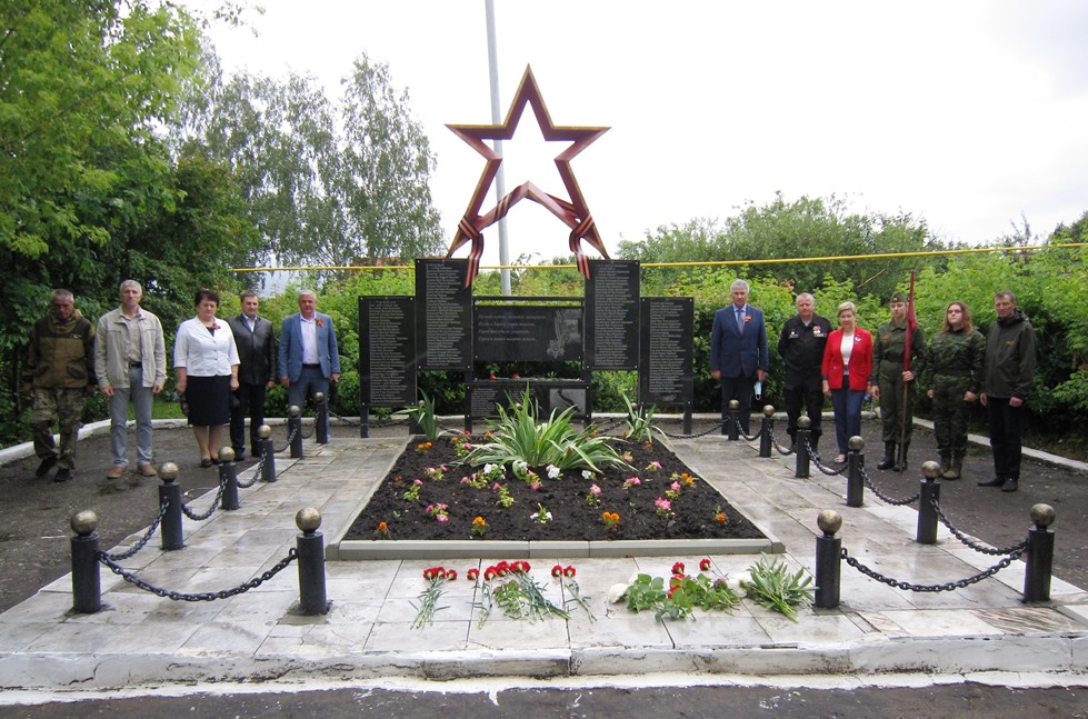 Penza Oblast Searchers Open Renovated Monuments and Memorial Signs to Pilots