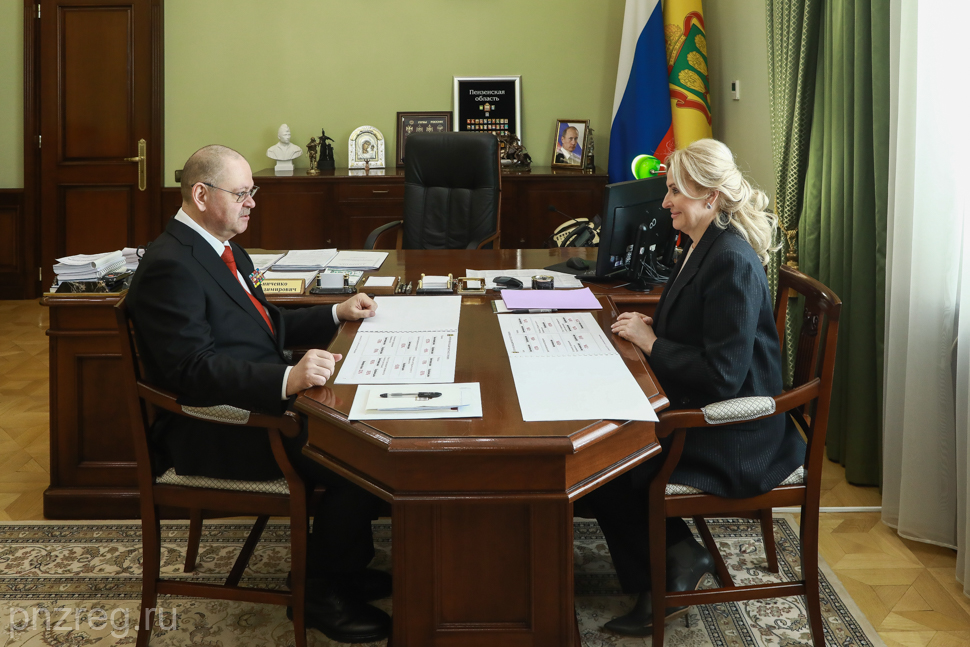 Olga Krivonos and Oleg Melnichenko Discuss Implementation of Demographic Projects in Penza Oblast