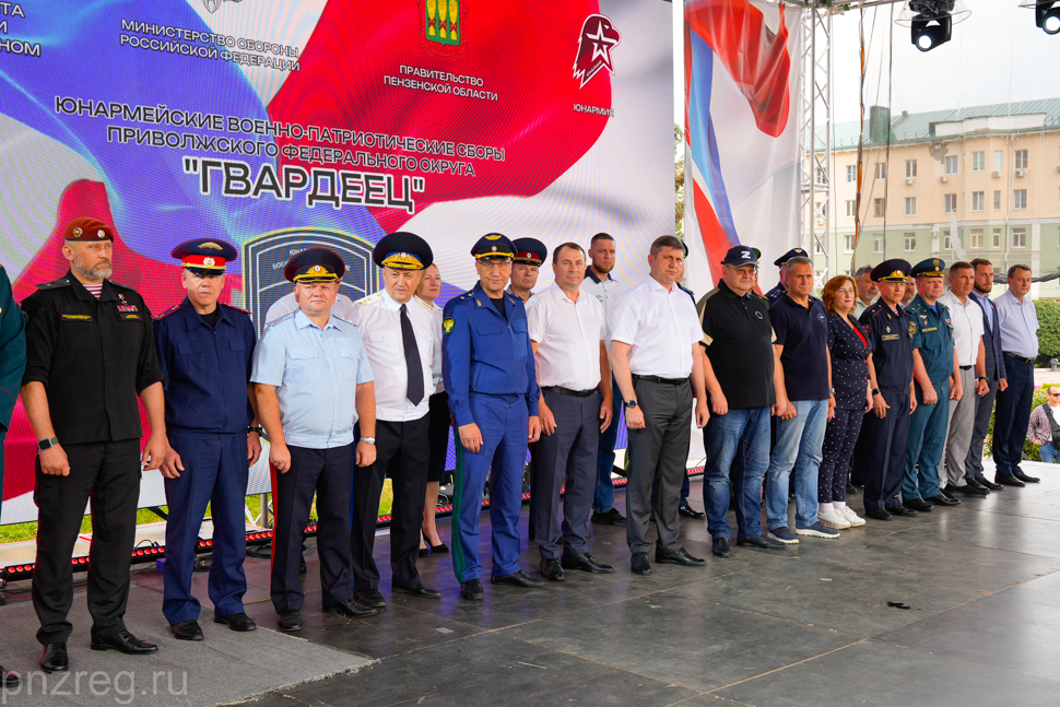 Oleg Melnichenko Opens the VFD Youth Army Training Camp “Gvardeets-2025”