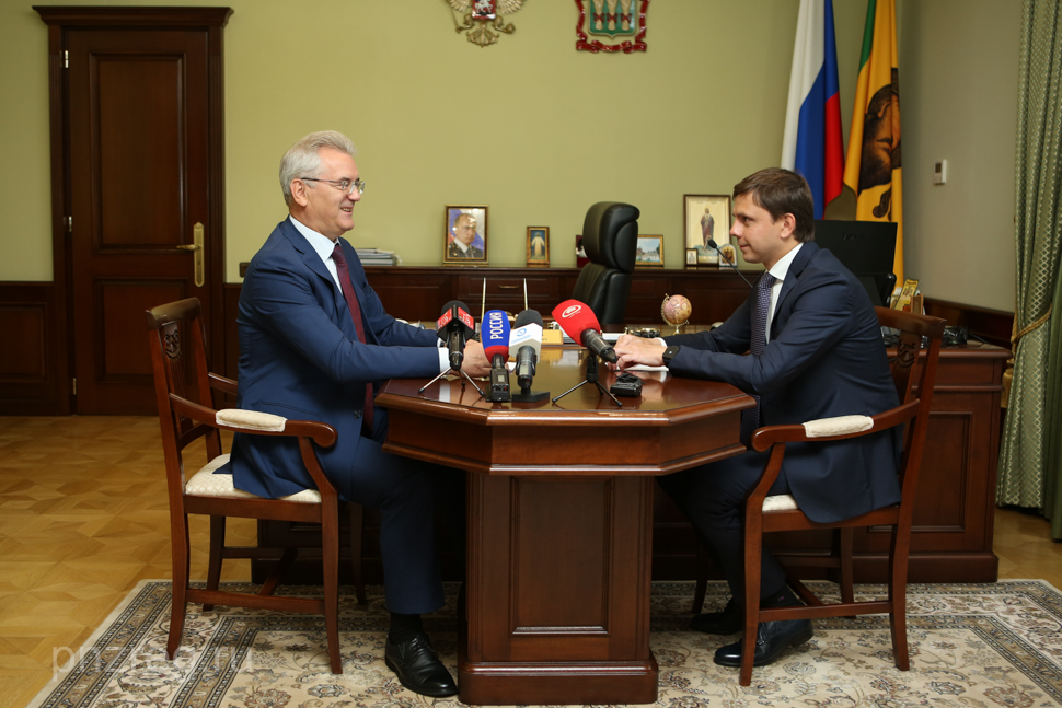Ivan Belozertsev and Andrey Klychkov hold bilateral working meeting