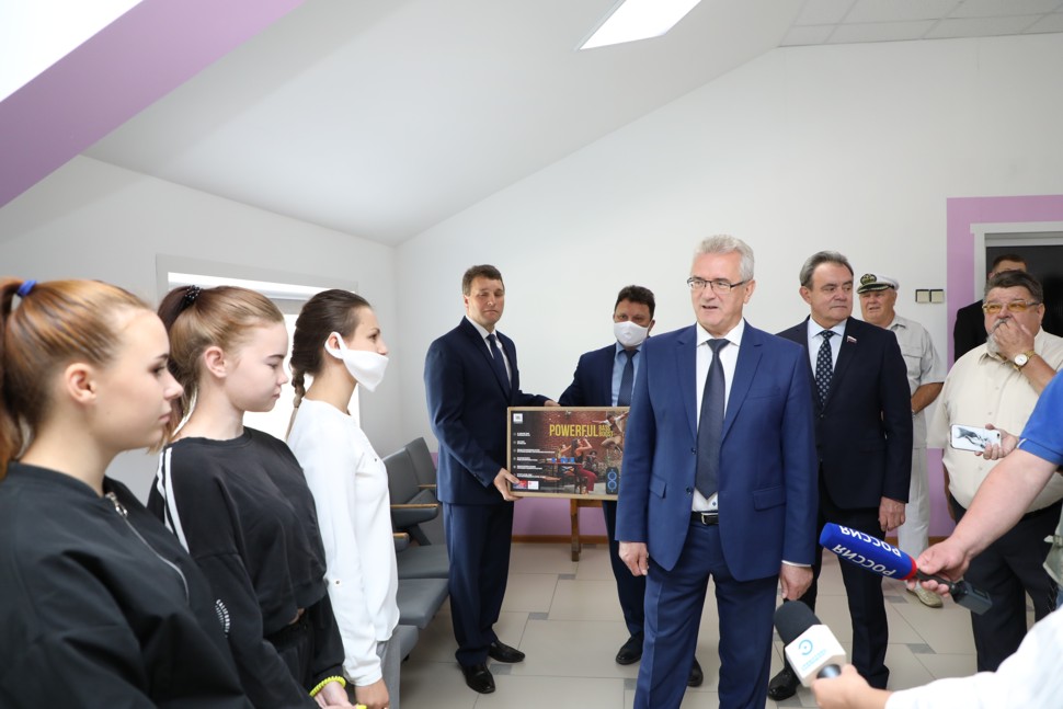 Ivan Belozertsev Instructed to Work out How to Increase Salaries of Secondary Specialised Educational Institutions' Teachers