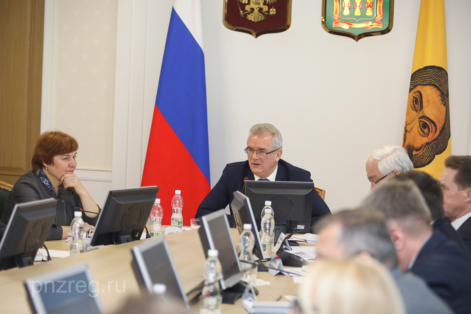 Ivan Belozertsev informed about the departure of a freight train with Penza’s vegetable oil to China