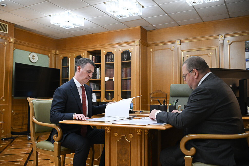 Oleg Melnichenko Reports to Dmitry Patrushev on Agro-industrial Development and National Project Implementation