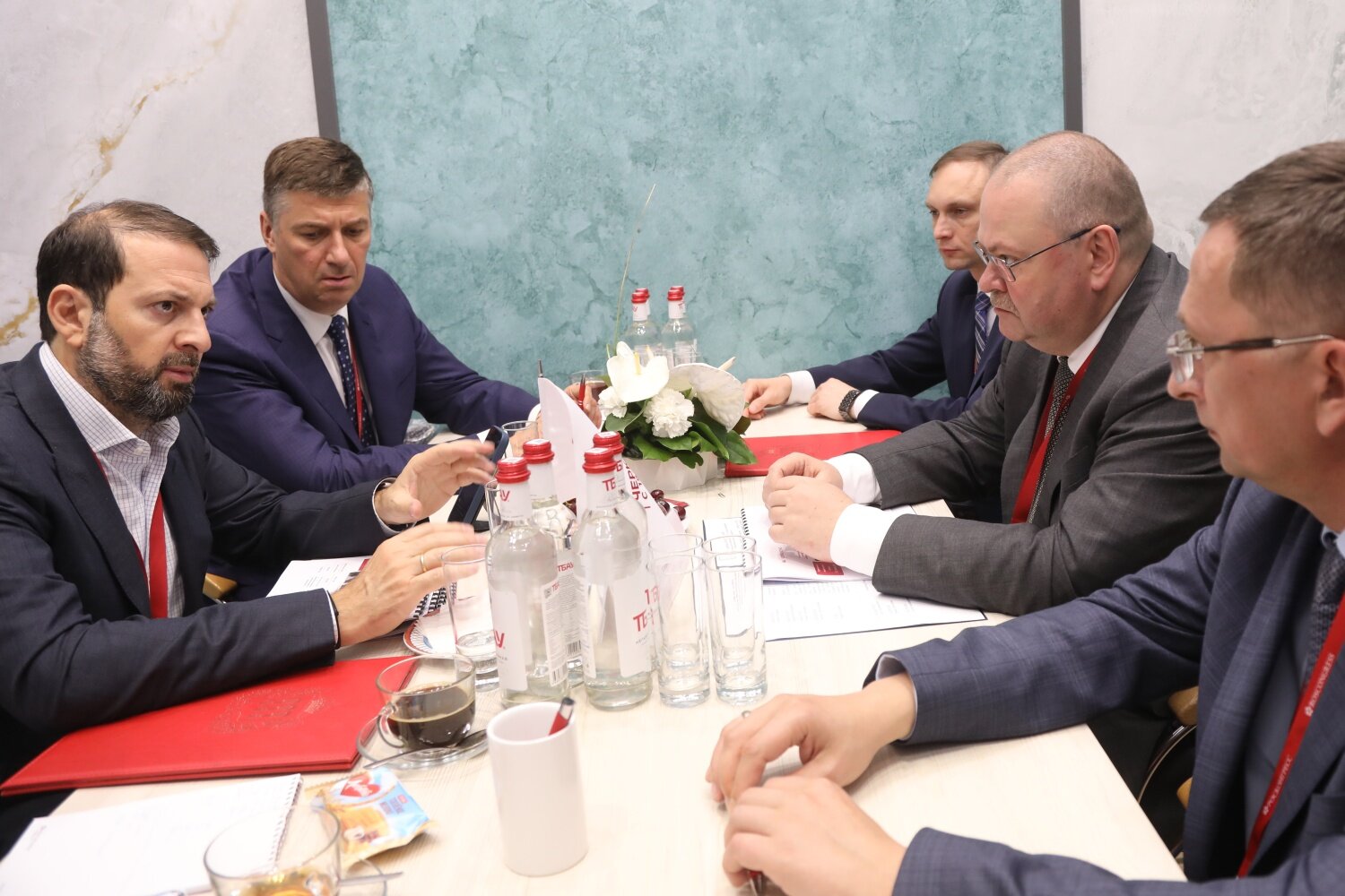 Governor Discusses Social Projects with Cherkizovo Group CEO