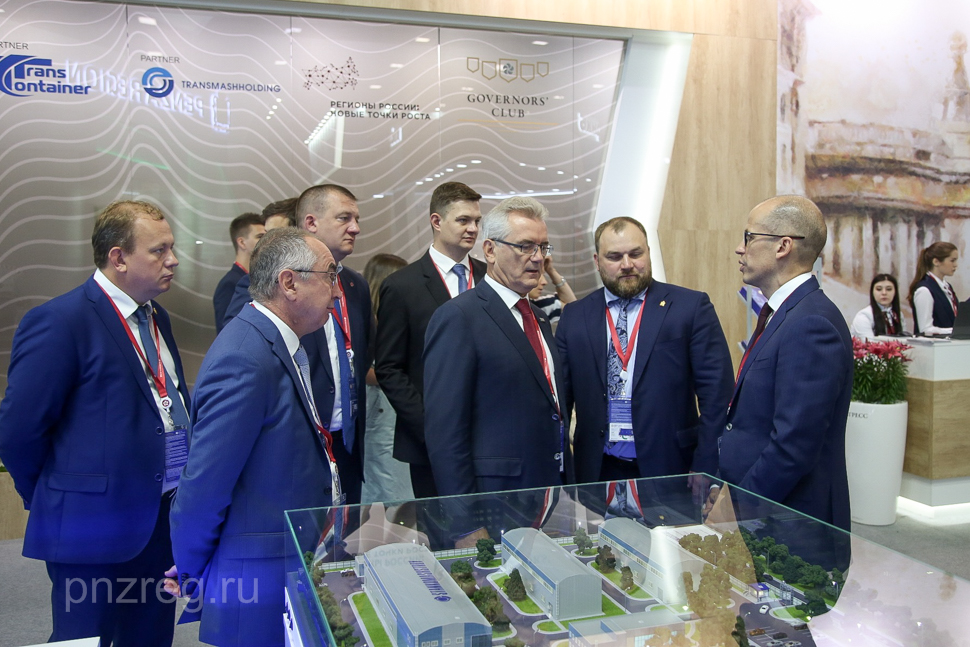 The Governor and the Head of the Republic of Udmurtia discussed questions of interregional cooperation The Governor and the Head of the Republic of Udmurtia discussed questions of interregional cooperation