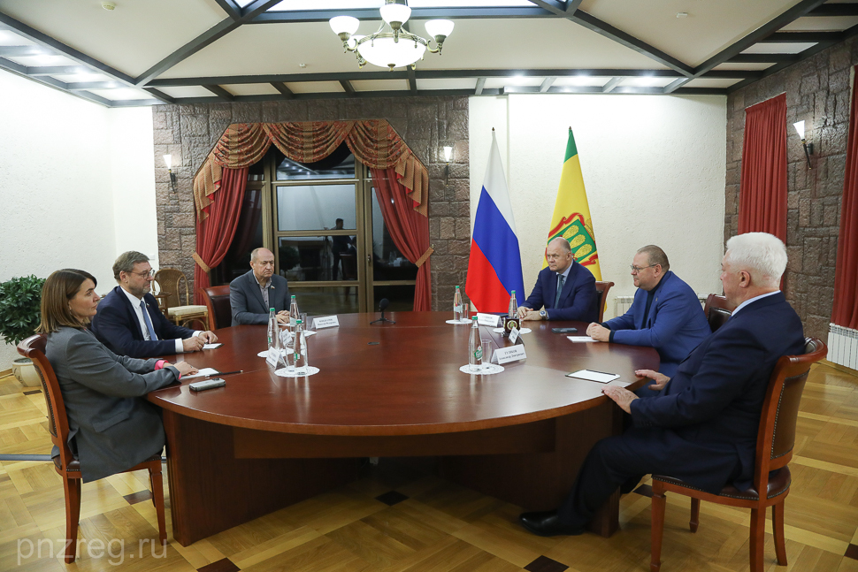 Oleg Melnichenko and Federation Council Deputy Chairman Discuss Ways to Improve Russian Education System