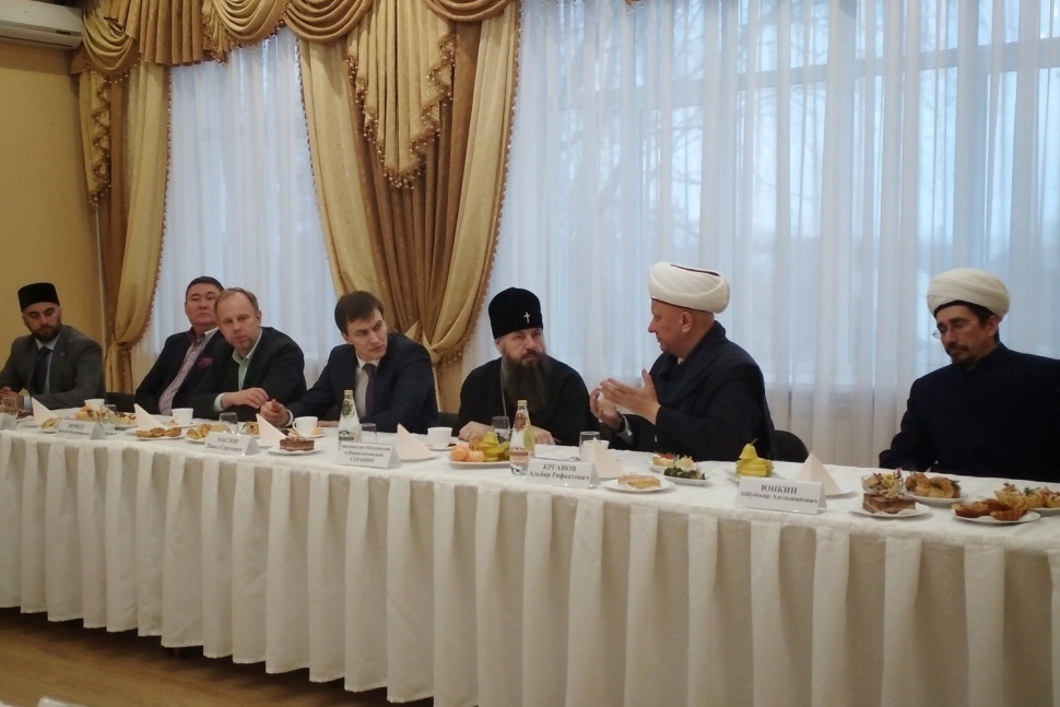 Heads of Penza Orthodox Christians and Muslims met to discuss the questions of theological education