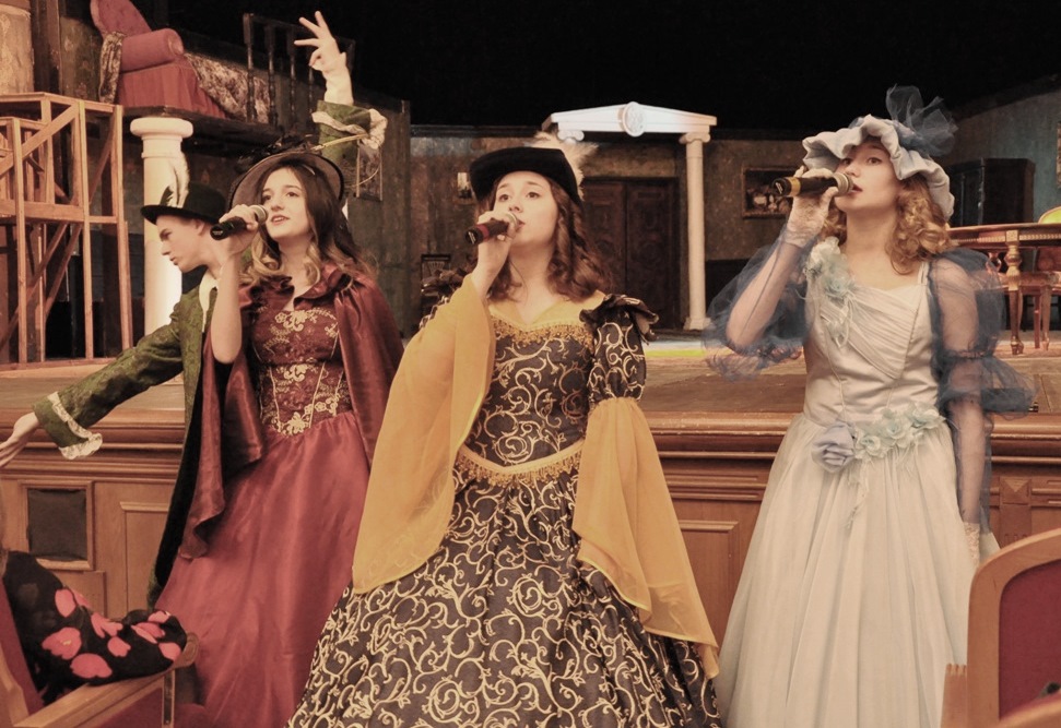 Over 5000 people saw performances of the “Golden province” festival