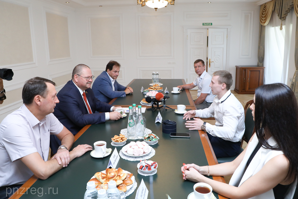 Acting Governor Awards Denis Ablyazin with First Degree Order "For Merit to the Penza Oblast"