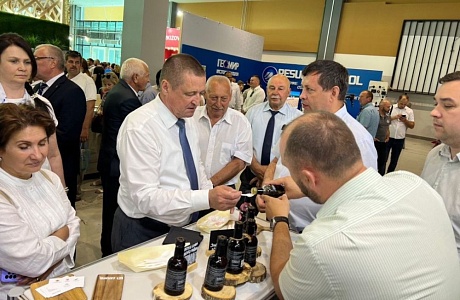 Belarus Deputy Prime Minister Leonid Zayats Assessed Quality of Penza Products at BELAGRO-2023