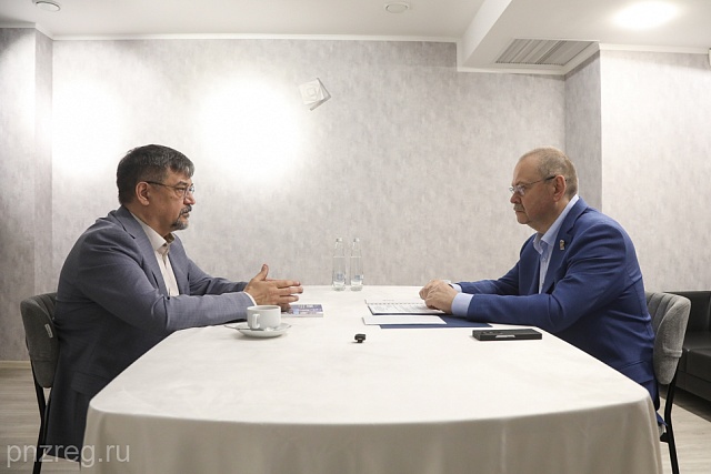 Oleg Melnichenko and Azat Khalilov Discuss Prospects for Development of Small and Medium-Sized Businesses in Penza Oblast
