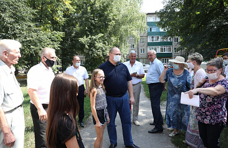 Oleg Melnichenko Announces New Regional Programme to Improve Yards