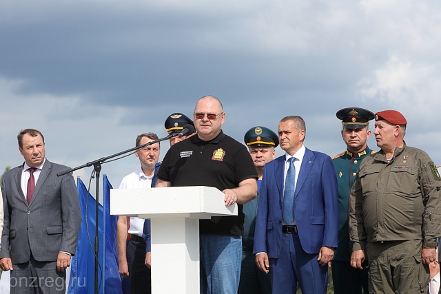 Oleg Melnichenko Welcomes Participants of 10th Guardsman Training Camp