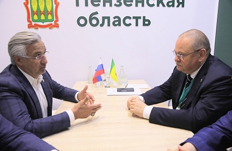 Oleg Melnichenko and Vasil Shaykhraziev Hold Working Meeting