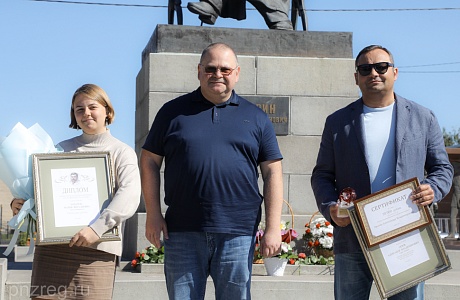 Oleg Melnichenko Awards Prizes to Kuprin Creative Competition Laureates