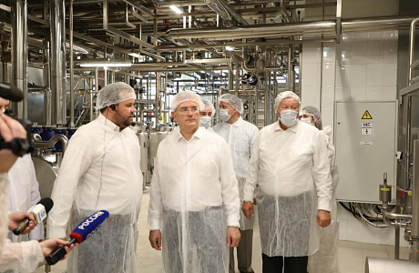 Ivan Belozertsev Takes Part in Launch of Semi-Hard Cheese Production in Belinsky