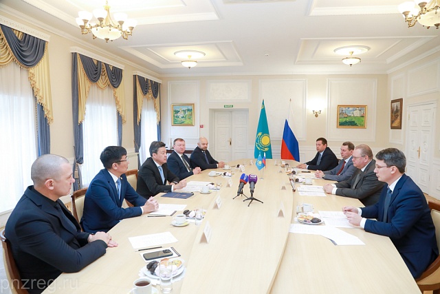 Governor Holds a Meeting with Consul General of Kazakhstan in Kazan Governor Holds a Meeting with Consul General of Kazakhstan in Kazan