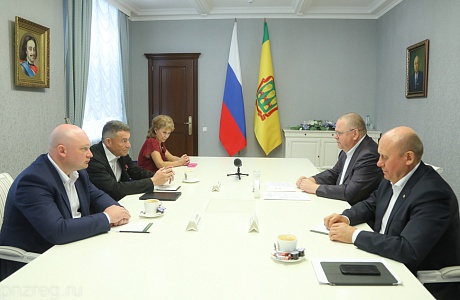 Oleg Melnichenko and Andrey Kaprin Discuss Plans for Construction of Surgical Wing at Regional Cancer Center