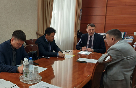Oleg Yagov Holds Meeting on Implementation of National Projects