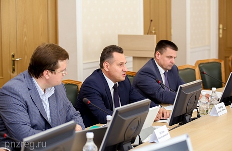 Governor meeting with the manager of ‘ROSTEC’ Electronics cluster