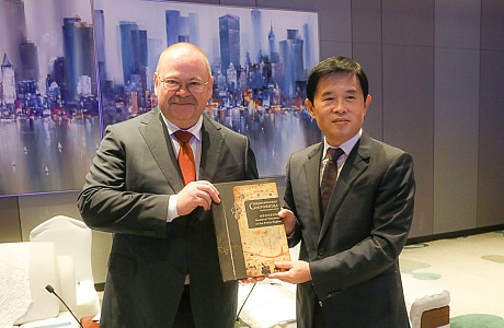 Oleg Melnichenko Suggests Opening Russian and Chinese Culture Centers
