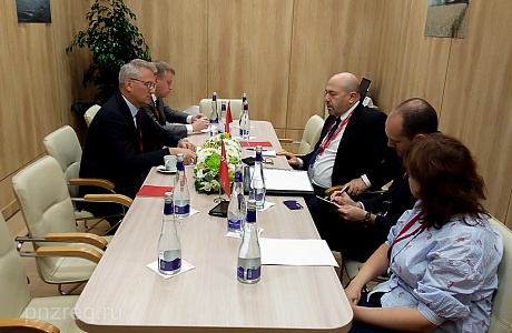 Governor Ivan Belozertsev and Ambassador Extraordinary and Plenipotentiary of Israel to Russia Harry Koren discuss cooperation 