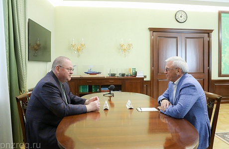 Oleg Melnichenko Holds Working Meeting with Yevgeny Lyulin