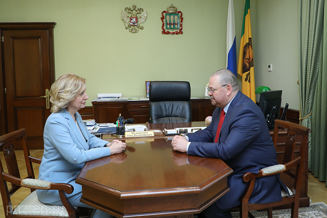 Oleg Melnichenko and Inna Svyatenko Discuss Issues of Improving Healthcare