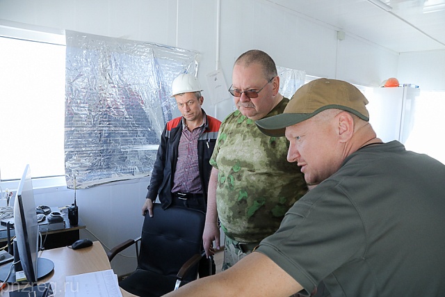 Oleg Melnichenko Visits Karansky Quarry in DPR