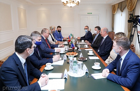 The Governor Discusses Prospects of Creating New Production Facilities with Italian Industrialists