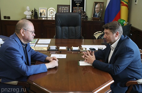 Oleg Melnichenko and Aleksey Svistunov Discuss Prospects for Development of Higher Education in the Oblast
