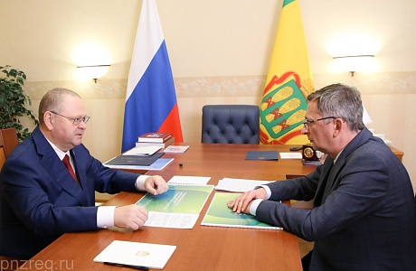 Governor Briefed on Record Agricultural Harvests for 2025