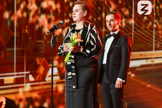 Larisa Kazakova Wins "Znanie" Award Larisa Kazakova Wins "Znanie" Award