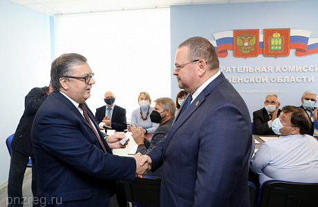 Oleg Melnichenko Received Certificate of Being Elected Governor