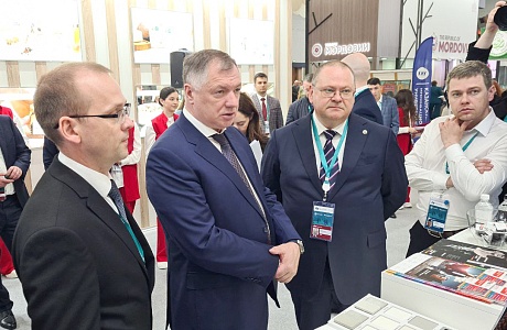 Marat Khusnullin and Oleg Melnichenko Hold Working Meeting at Forum in Kazan Marat Khusnullin and Oleg Melnichenko Hold Working Meeting at Forum in Kazan