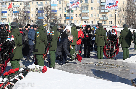 Governor Takes Part in Ceremony Dedicated to Defender of the Fatherland Day