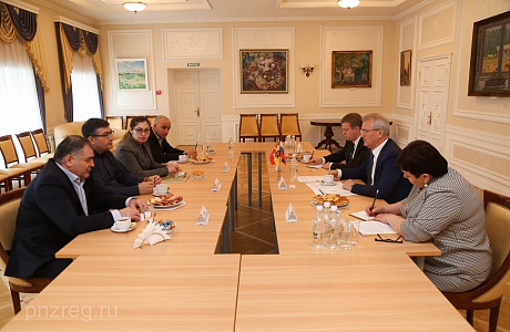 Ivan Belozertsev meets with Rogi Company executives Ivan Belozertsev meets with Rogi Company executives