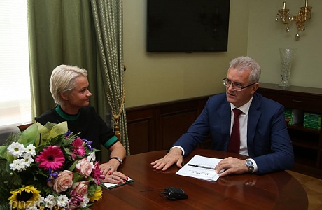 Svetlana Khorkina thanks the governor of the region for the excellent organization of IV Youth Summer Sport Games