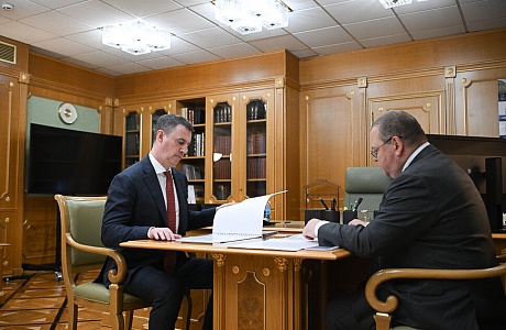 Oleg Melnichenko Reports to Dmitry Patrushev on Agro-industrial Development and National Project Implementation