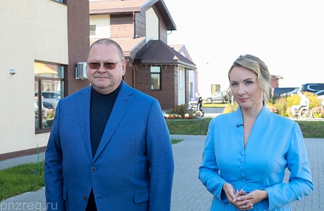 Maria Lvova-Belova and Oleg Melnichenko Launch Pilot Project "Surskoye Muzhestvo" Maria Lvova-Belova and Oleg Melnichenko Launch Pilot Project "Surskoye Muzhestvo"