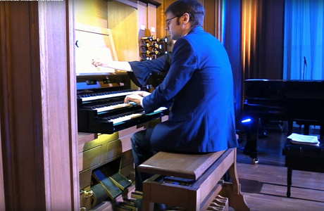 Organist Mikhail Katalikov Performs at Penzakontsert