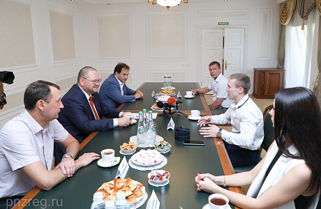 Acting Governor Awards Denis Ablyazin with First Degree Order "For Merit to the Penza Oblast"